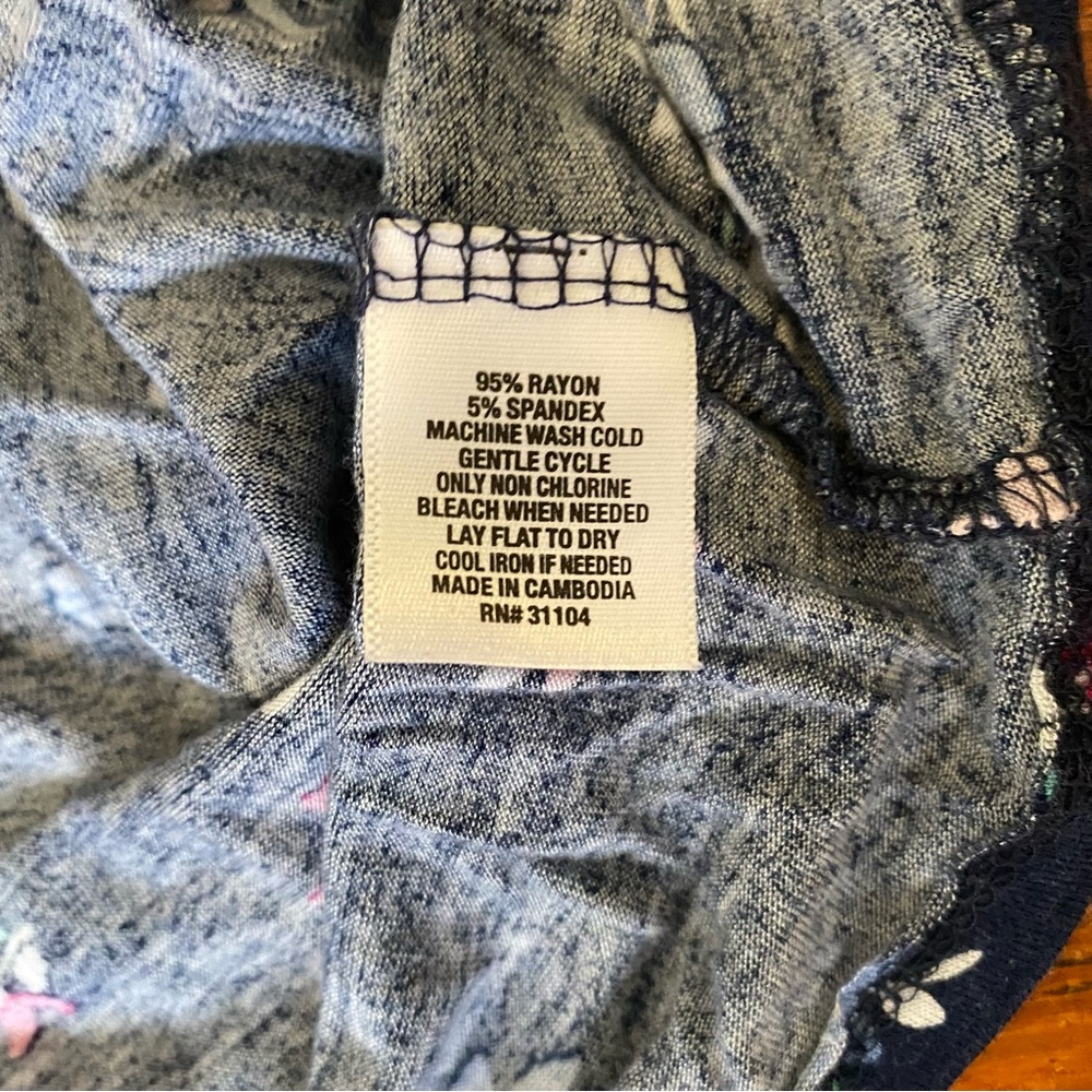 Kim Rogers Floral Navy 3/4 Sleeve top Size 2X - Picture 10 of 14